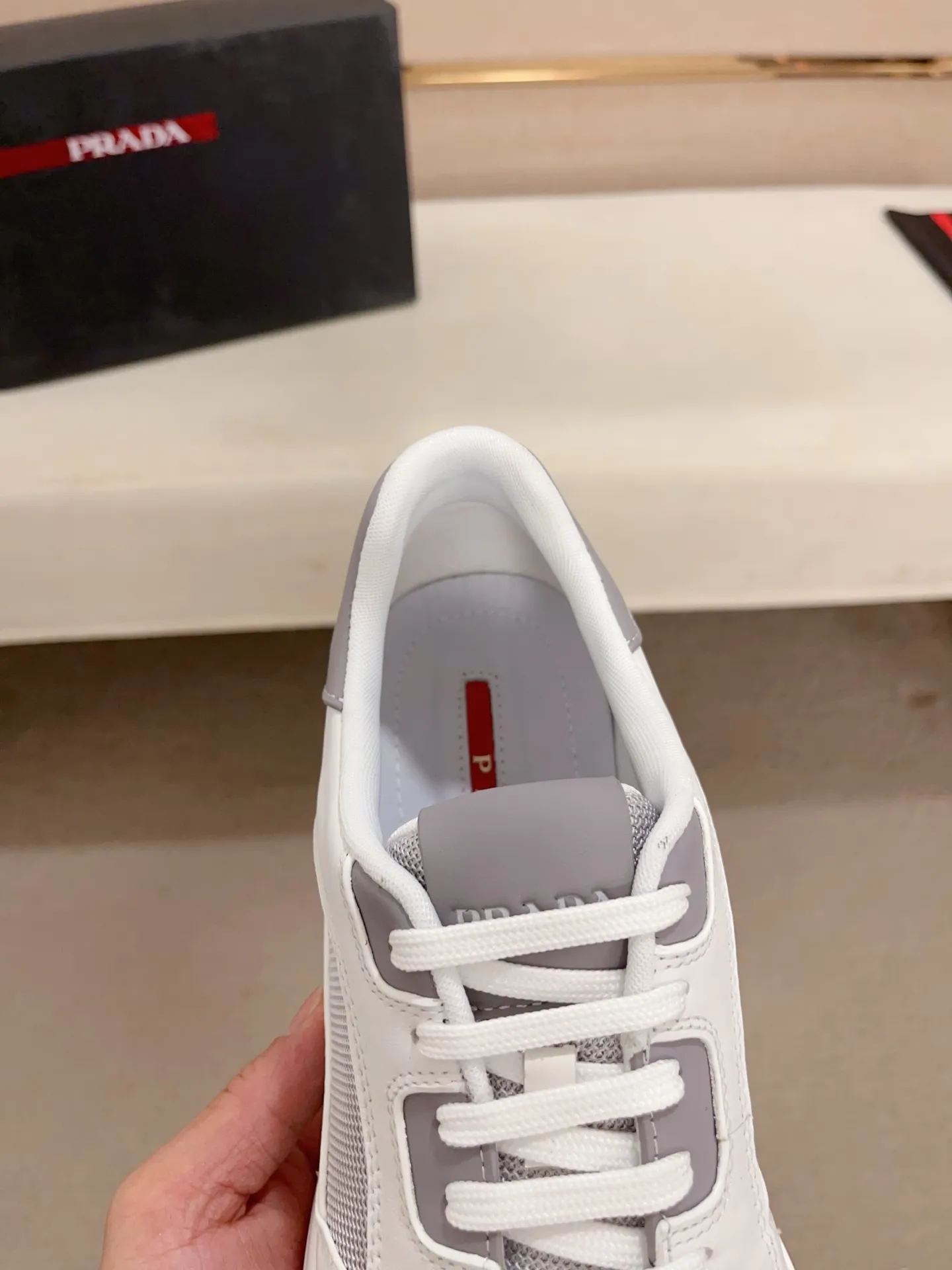Men's shoes 💰 720💰 ✔️✔️✔️Top high version. High-quality new PRADA (Prada) counters are launched at the same time. The new men's shoes and 😘 fabrics are made of high-tech glue-making technology. Lining: Full cowhide lining. 👍🏿High-end☄️Open-molded non-slip rubber outsole, exquisite lines, simple and elegant, comfortable and high-end for leisure travel. Code number: 39 to 44 (can be customized 45-46-47, non-returnable)